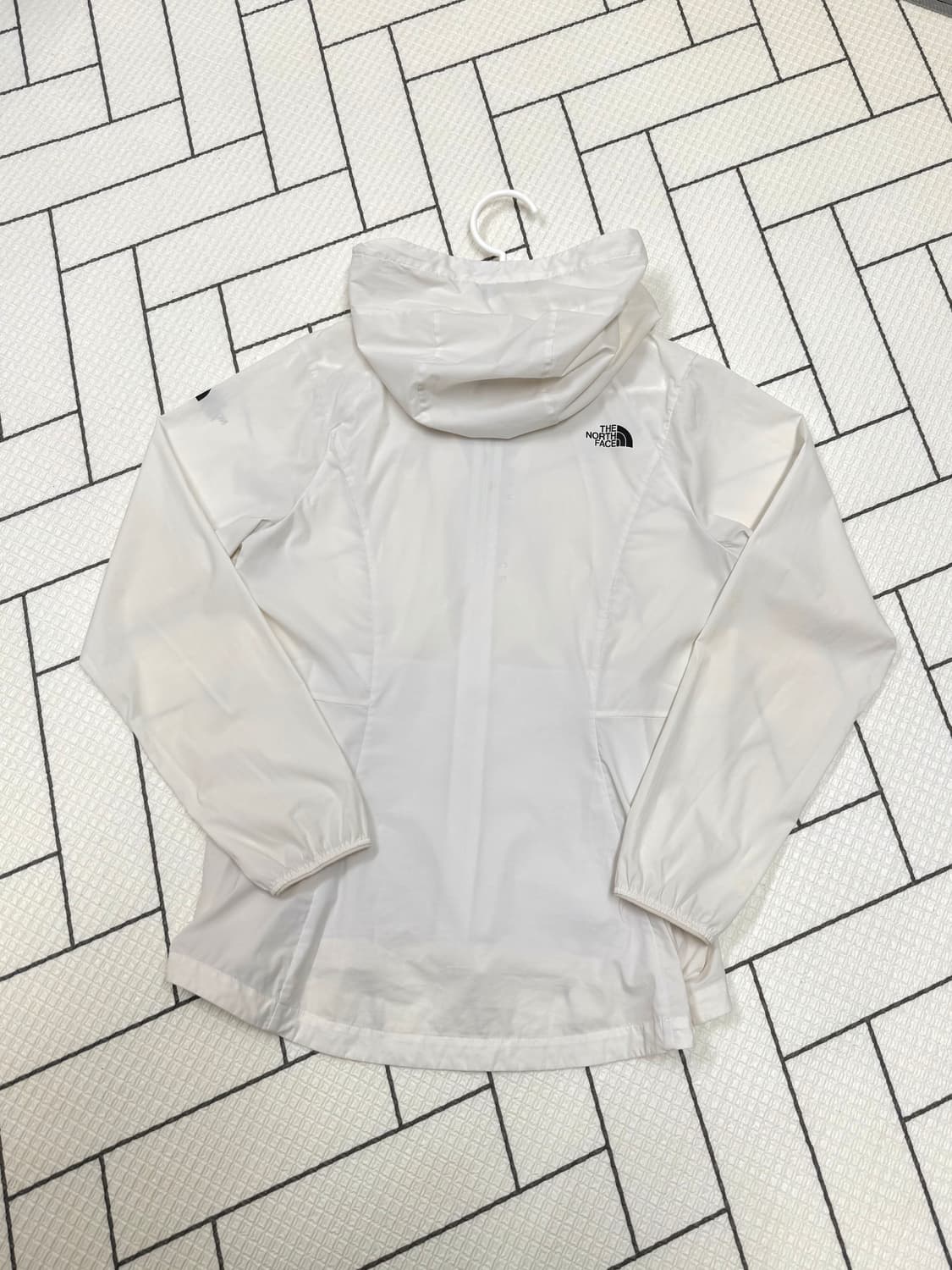 여성 90 M / 노스페이스 경량 바람막이  상품이미지5