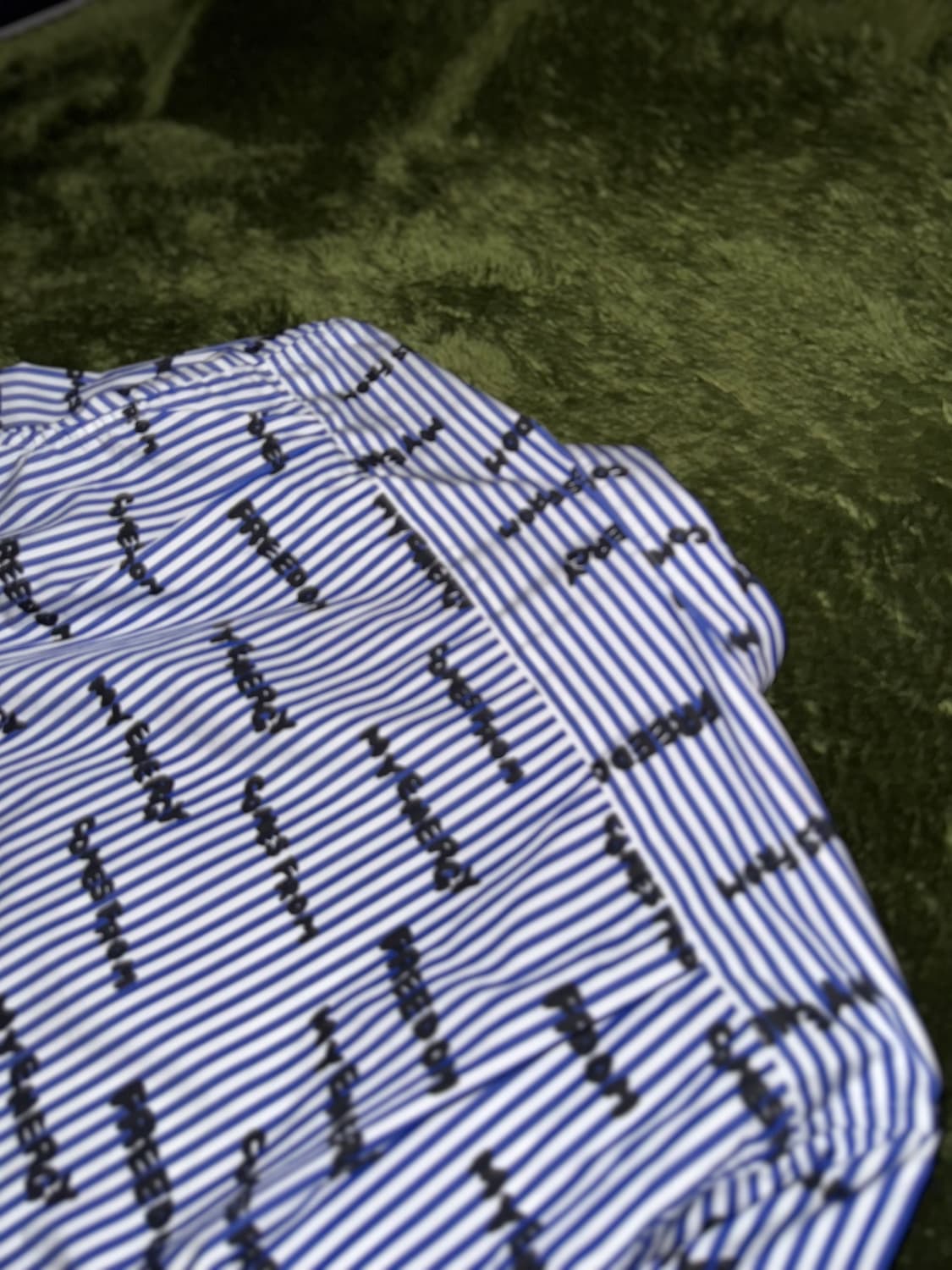 [M] 꼼데가르송 셔츠 24AW MADE IN FRANCE 레터링 셔츠 상품이미지8