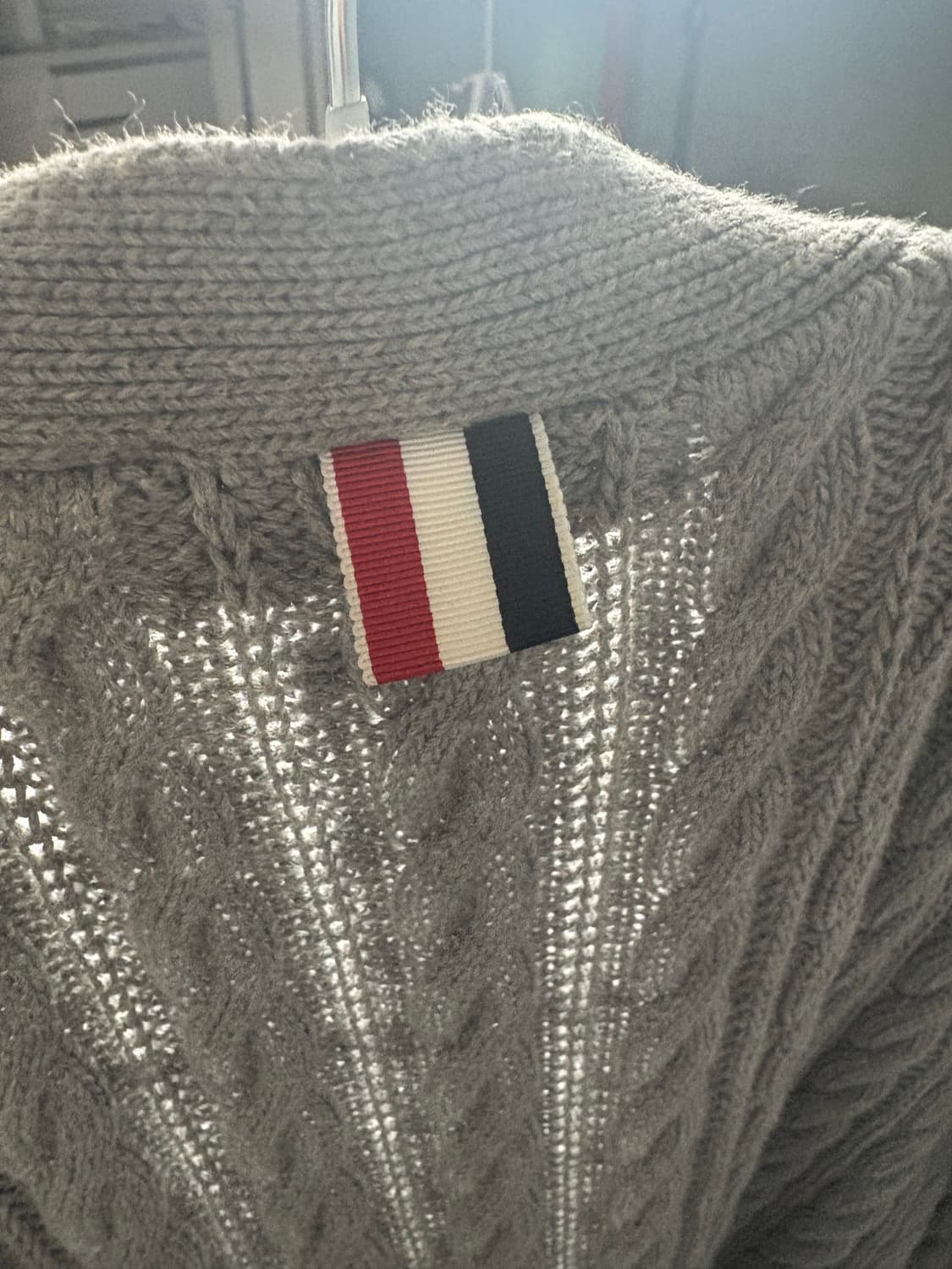 톰브라운 그레이 케이블 니트 가디건(4사이즈) 상품이미지10