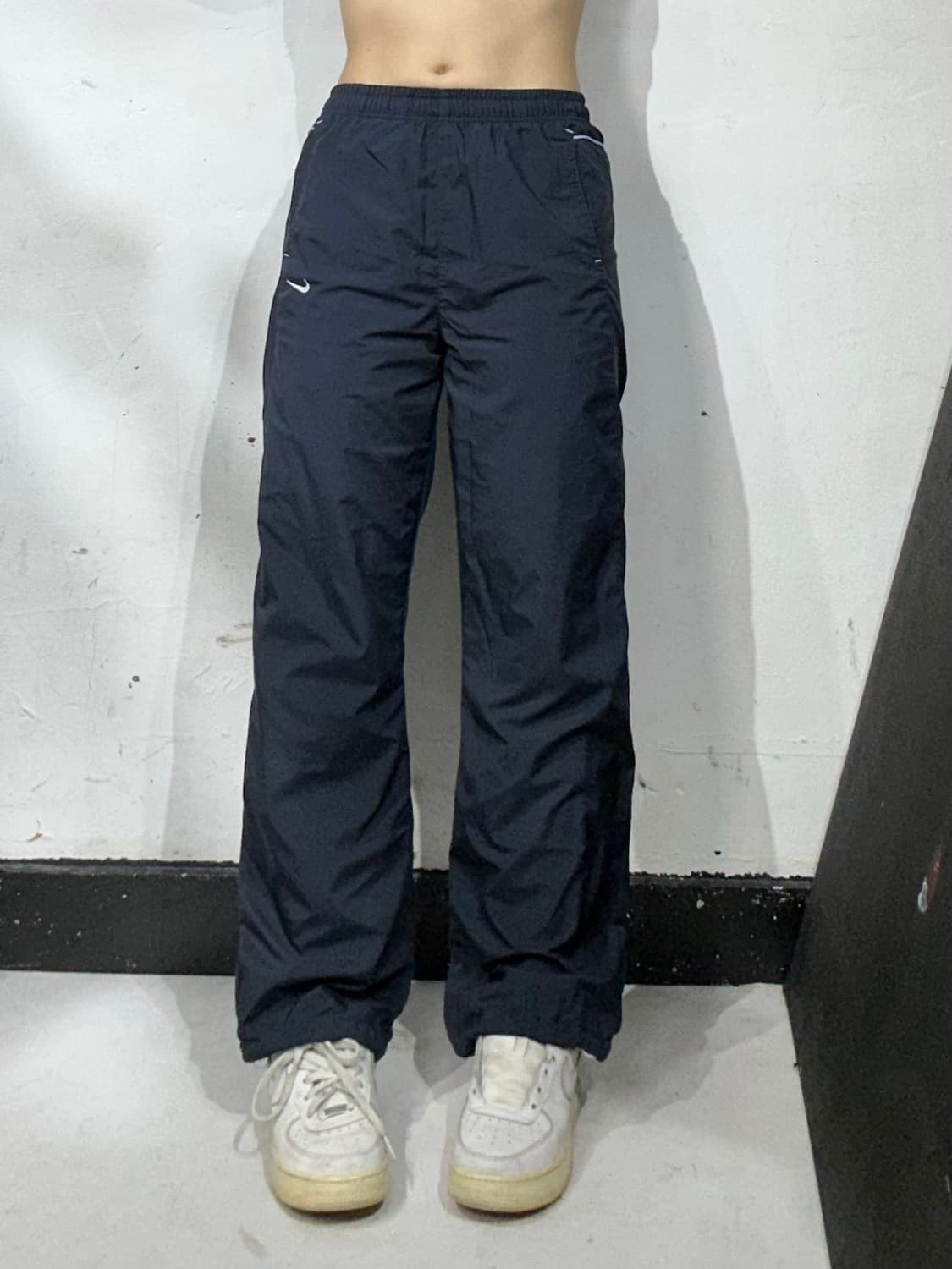 나이키 네이비 화이트 스몰 로고 와이드 트랙 팬츠 S 상품이미지2