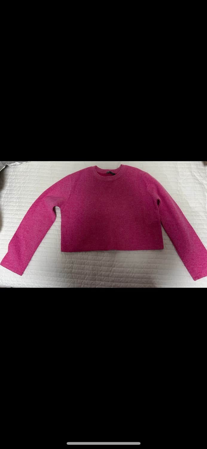 (시착 1회) 자라 zara 핫핑크 살짝 크롭 탄탄한 쫀쫀한 니트 XS 상품이미지1