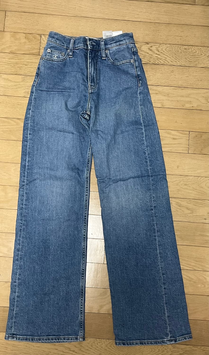 캘빈클라인 여성 로우라이즈 릴렉스핏 미드블루 37.5 라이트웨이트 데님 상품이미지3