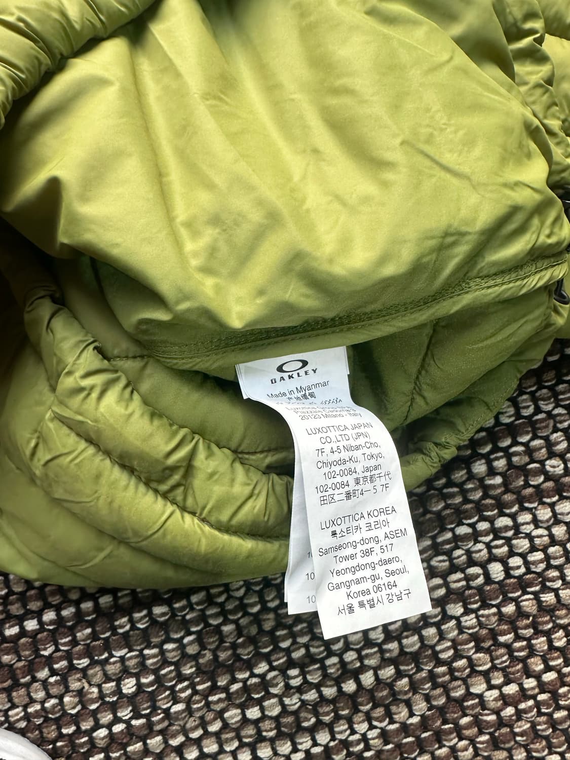 오클리 경량패딩 l 상품이미지3