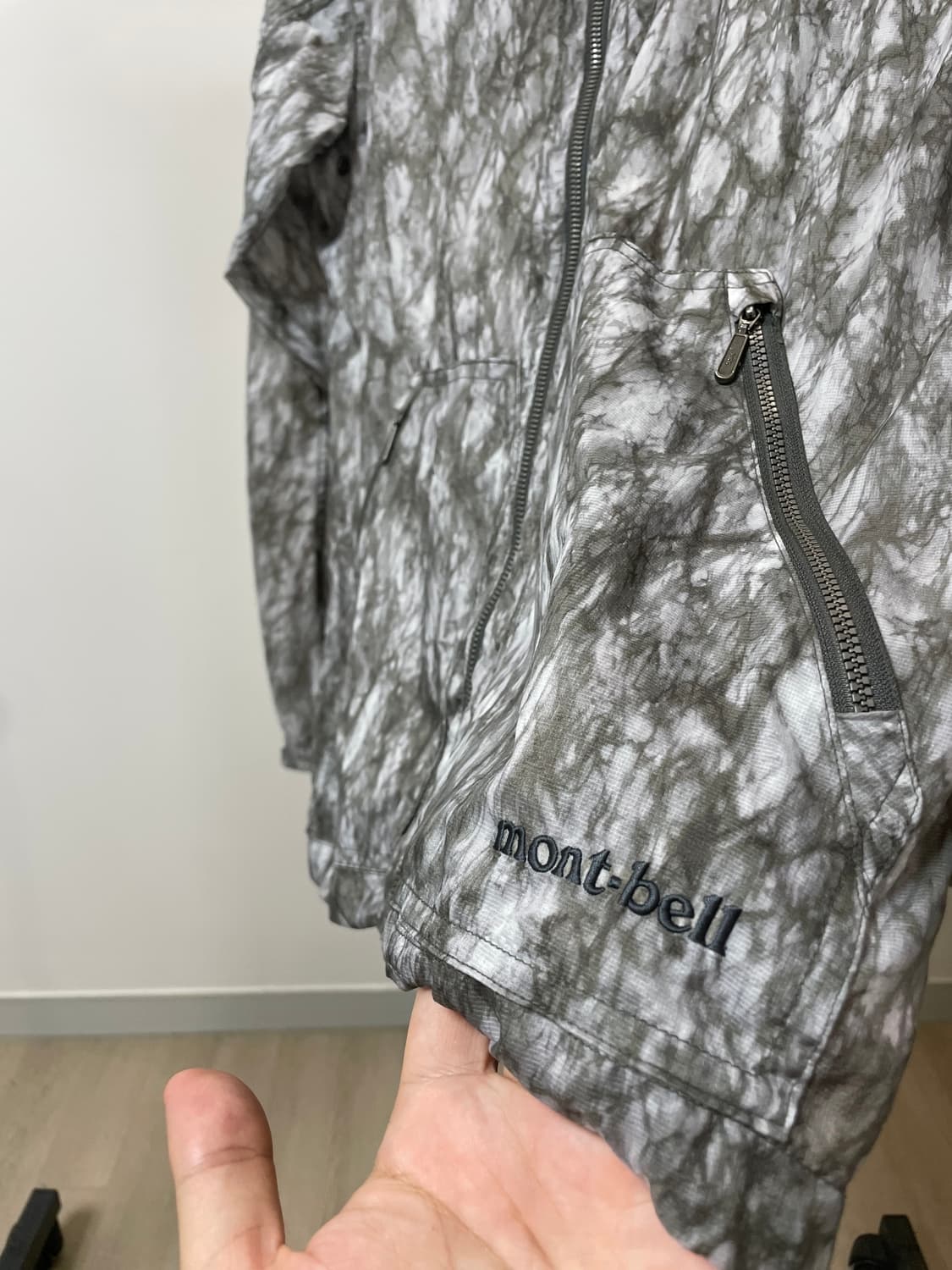 (L) Montbell 몽벨 패턴 경량 바람막이 상품이미지4