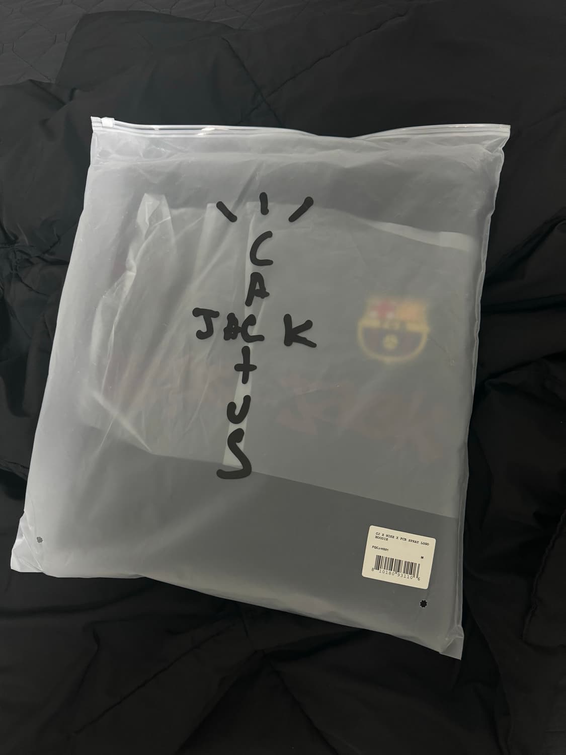 트레비스스캇 나이키 바르셀로나 후드 상품이미지2