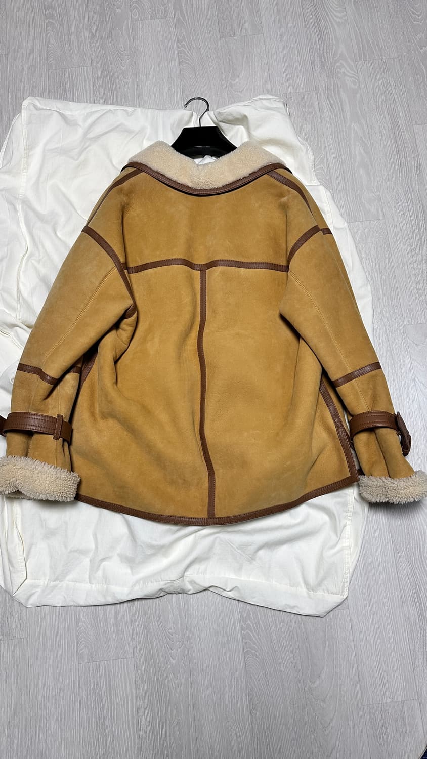 셀린느 여성 리얼 무스탕 38사이즈 국내 매장 정품(남성가능) 정가 천만 상품이미지10