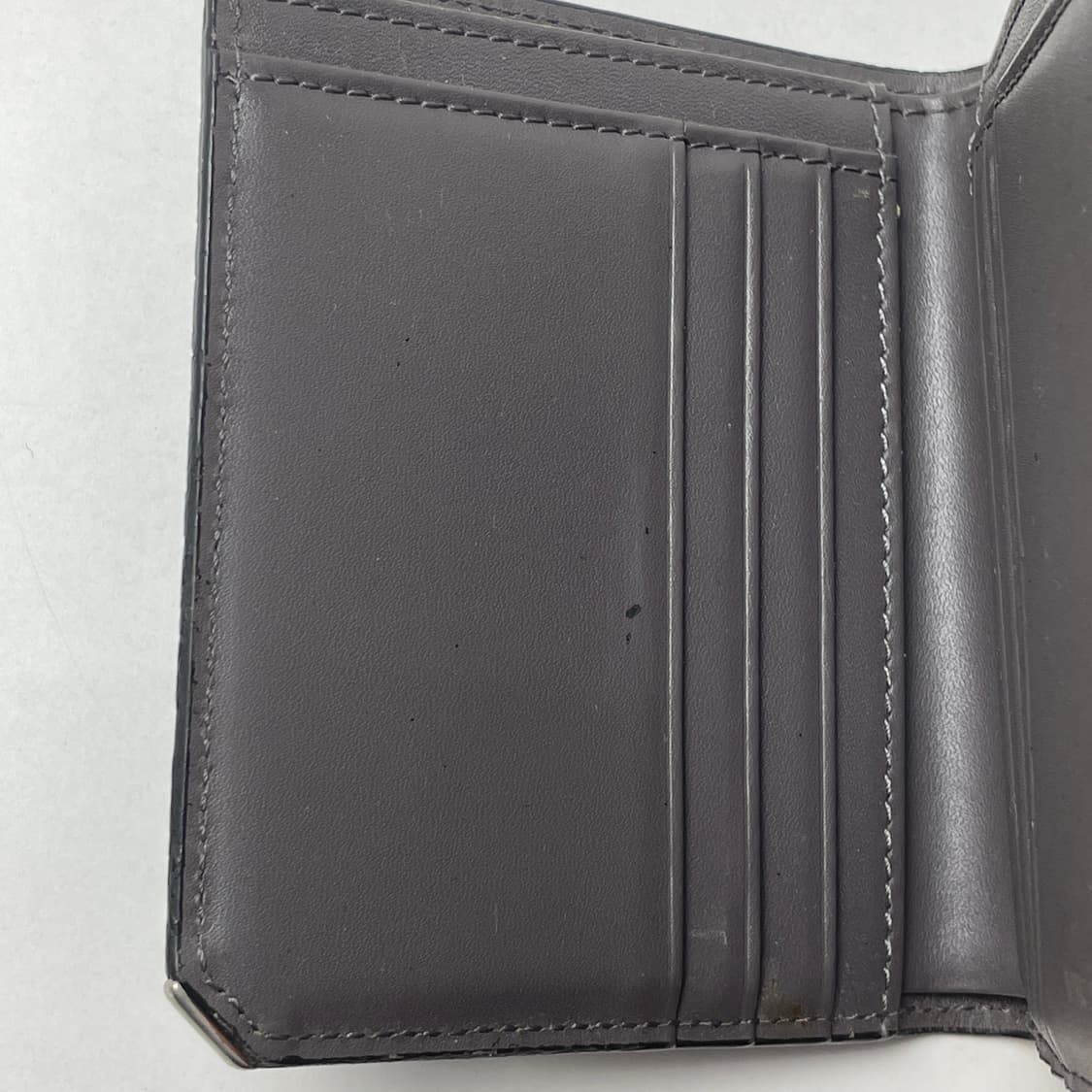 [중고] 빈치스벤치 남성 중지갑 상품이미지4