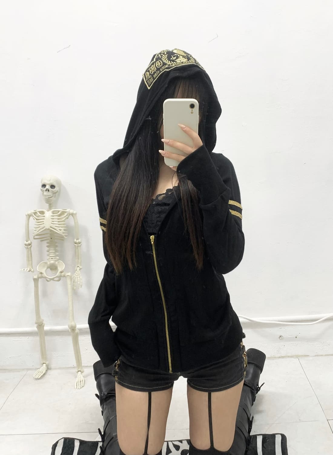 [VIDA ROSEO] 펑크 스컬 골드 글리터 후드집업 상품이미지4