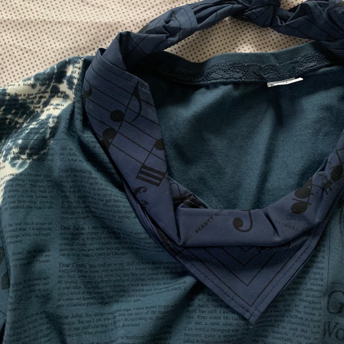 존 갈리아노 음표 프린트 스카프 반팔 상품이미지8