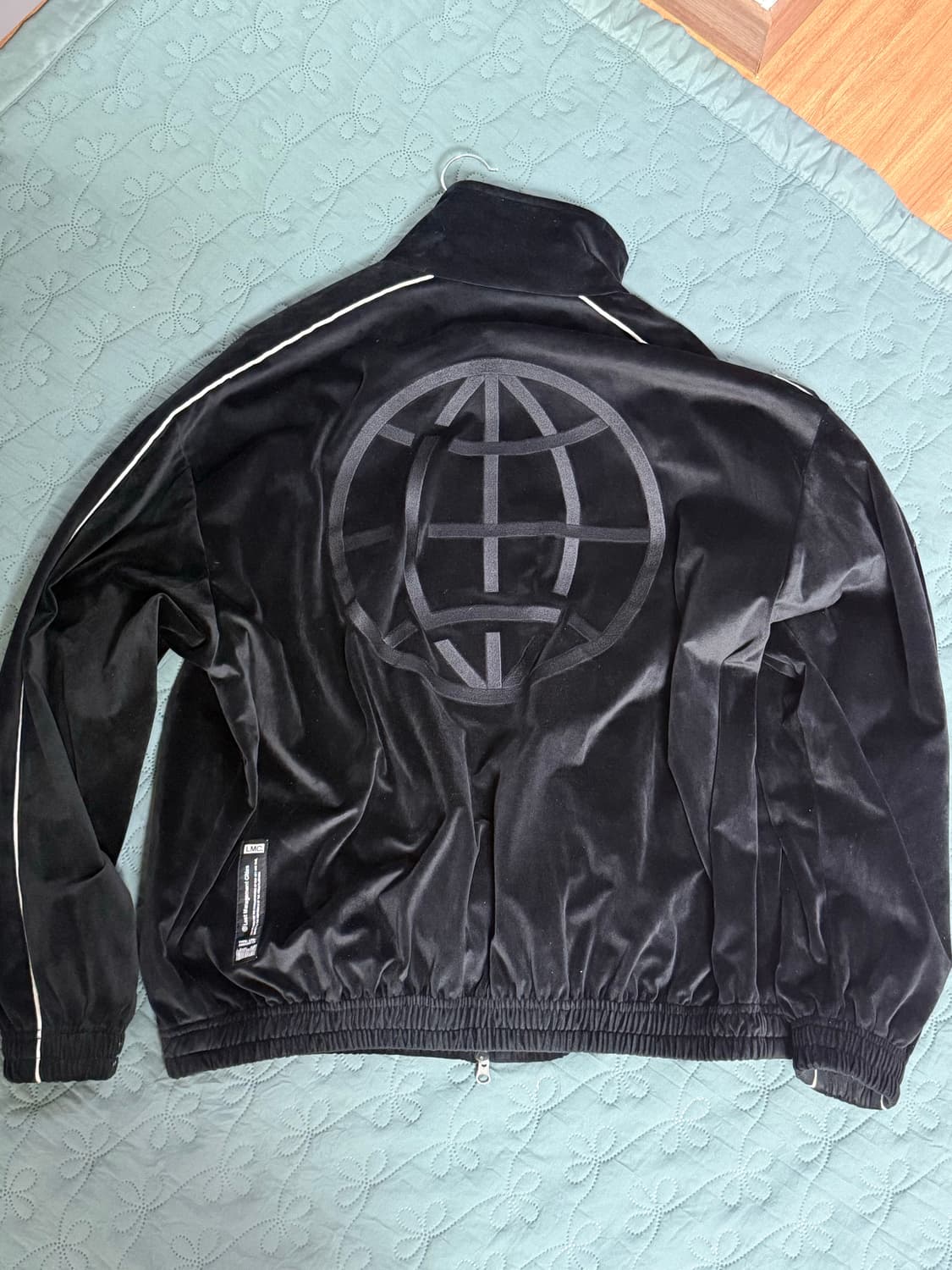 LMC VELOUR TRACK TOP black 벨루어  트랙탑 상품이미지2