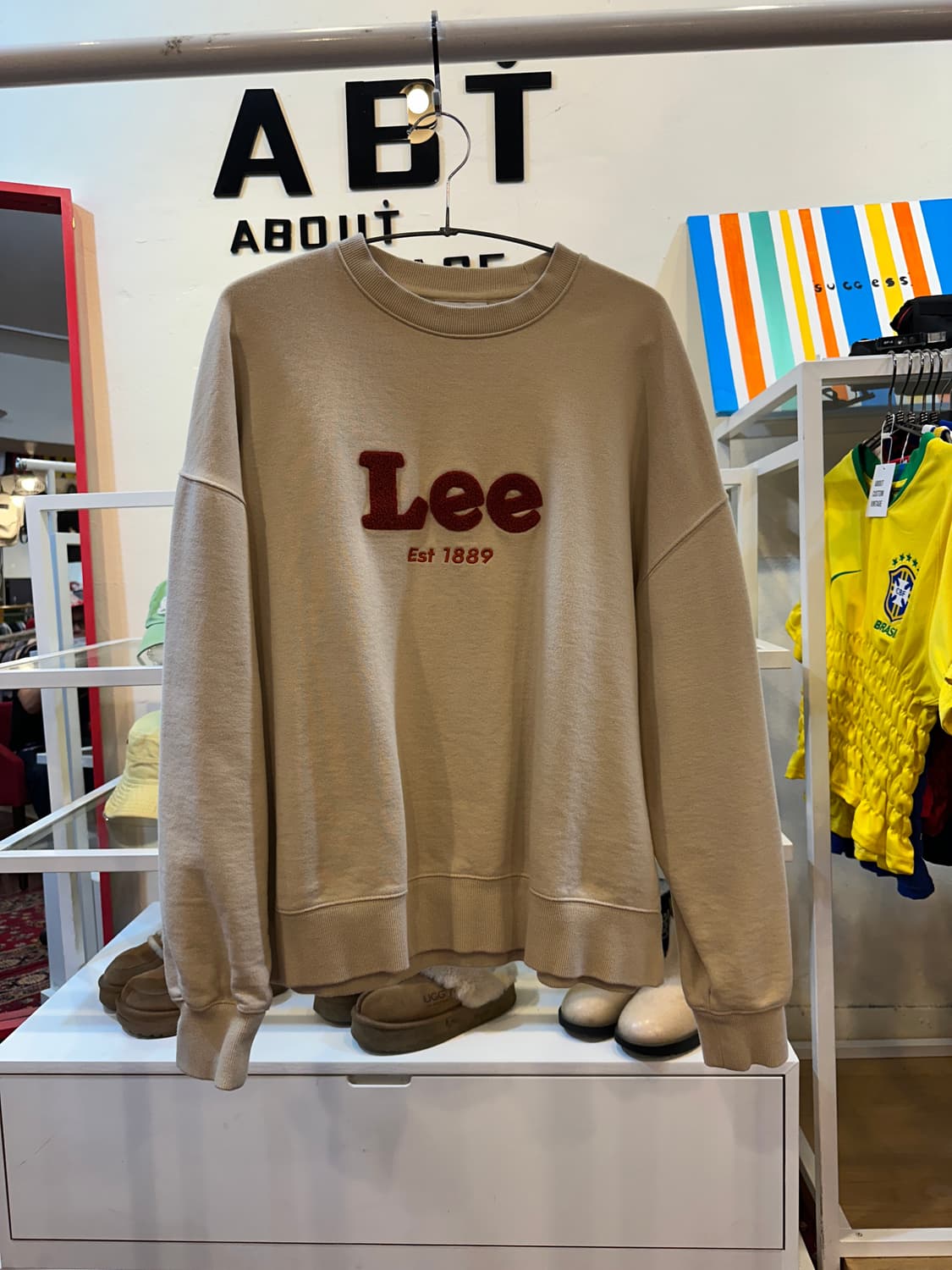 LEE 부클 로고 빈티지 맨투맨 오트밀 L 상품이미지1