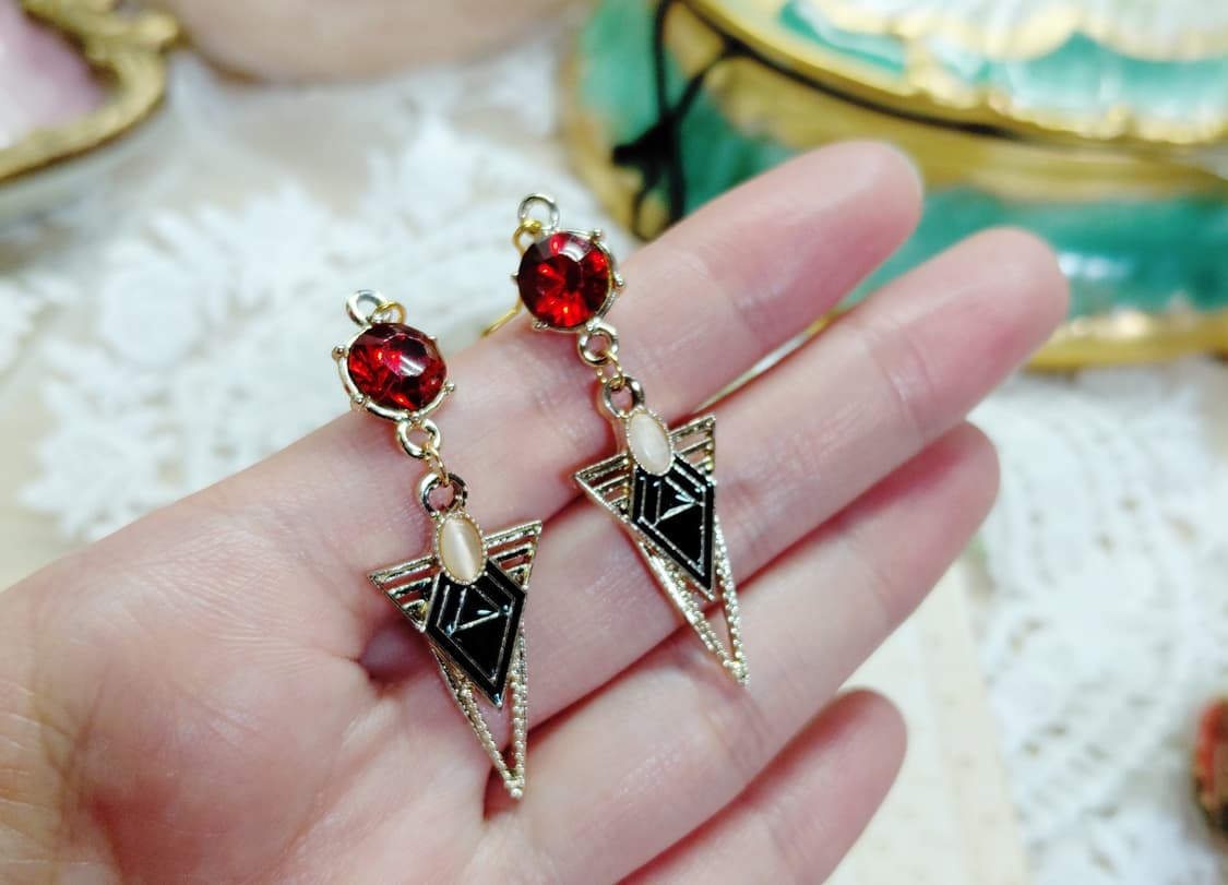 새제품. 핸드메이드) 아르데코st 삼각 큐빅 드롭 귀걸이 상품이미지3