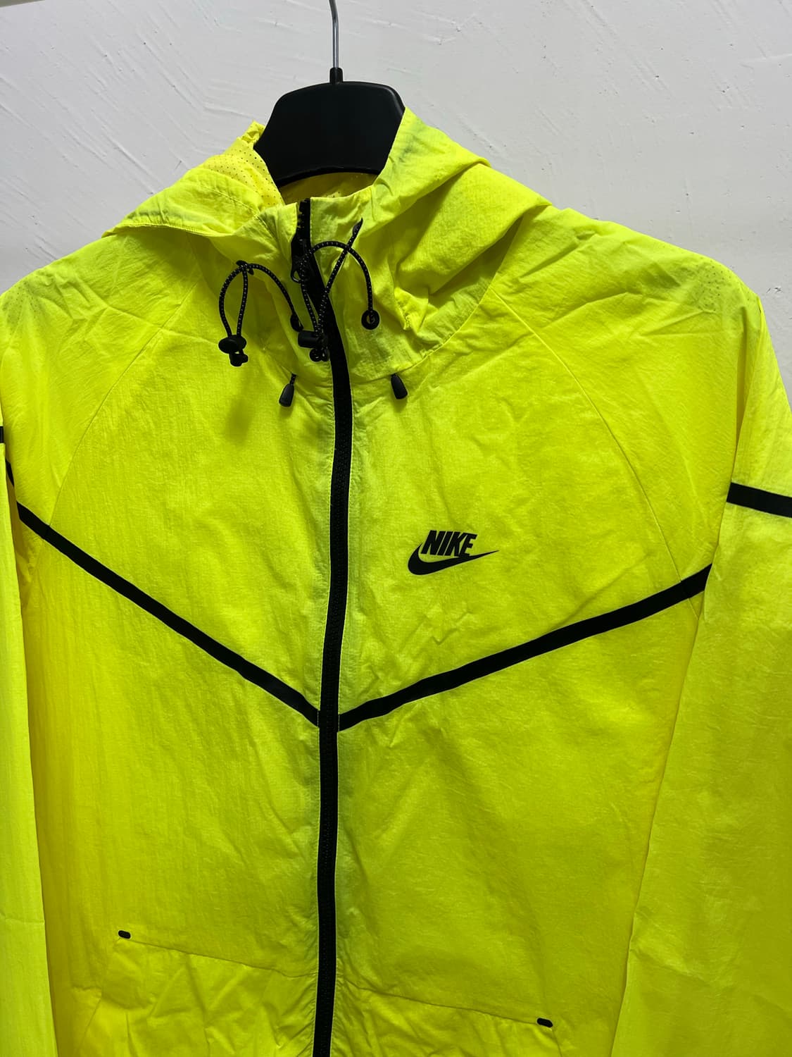 M 나이키 테크 에어로쉴드 윈드러너 바람막이 상품이미지2