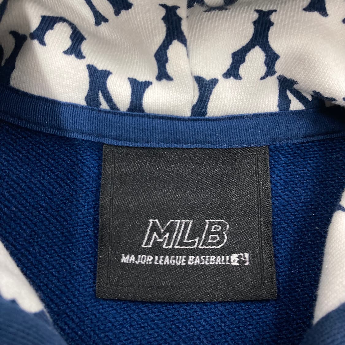 MLB 네이비 컬러 뉴욕양키스 빅로고 후드 집업 상품이미지4