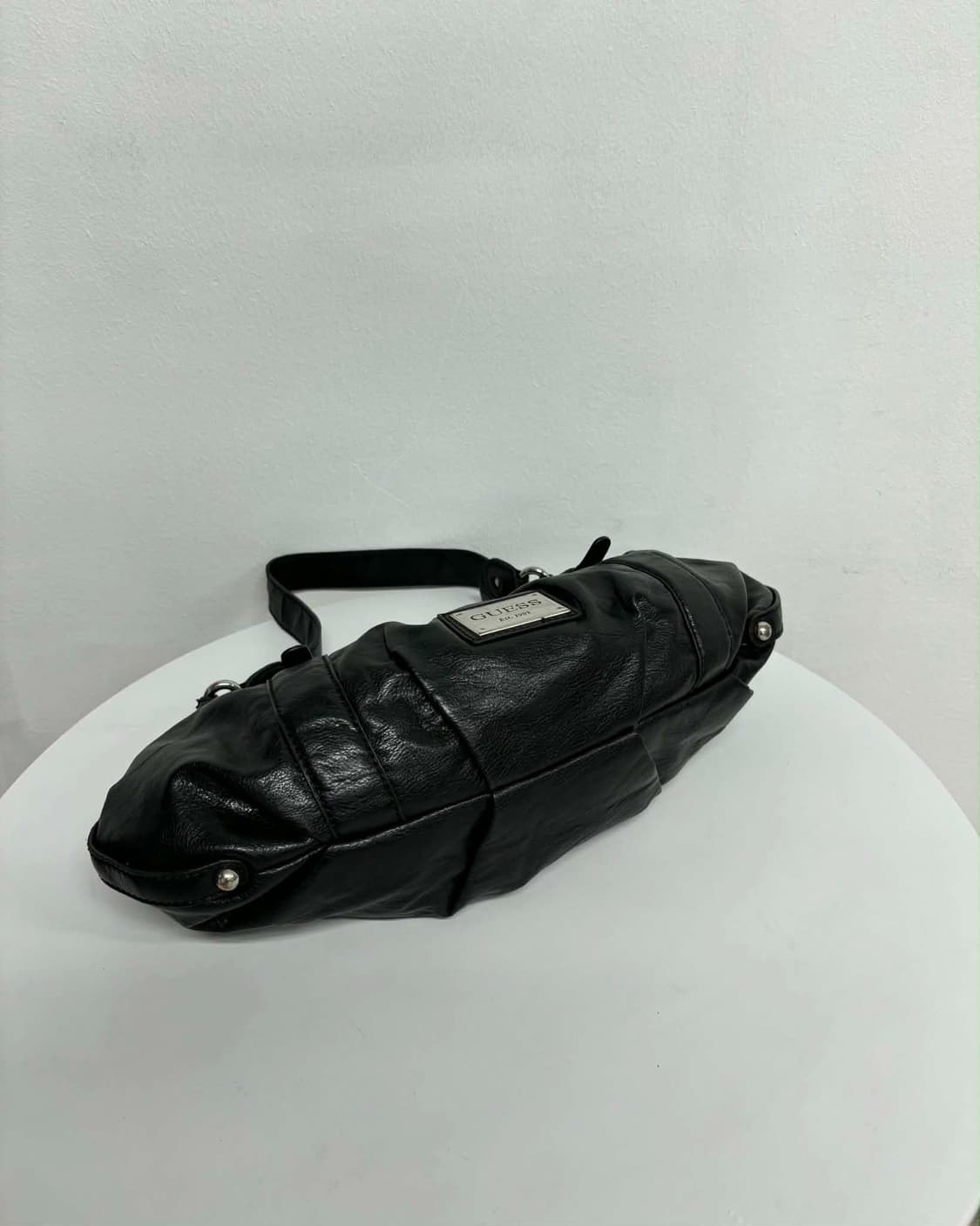 Guess 게스 빈티지 블랙 호보 토트백 숄더백 상품이미지7