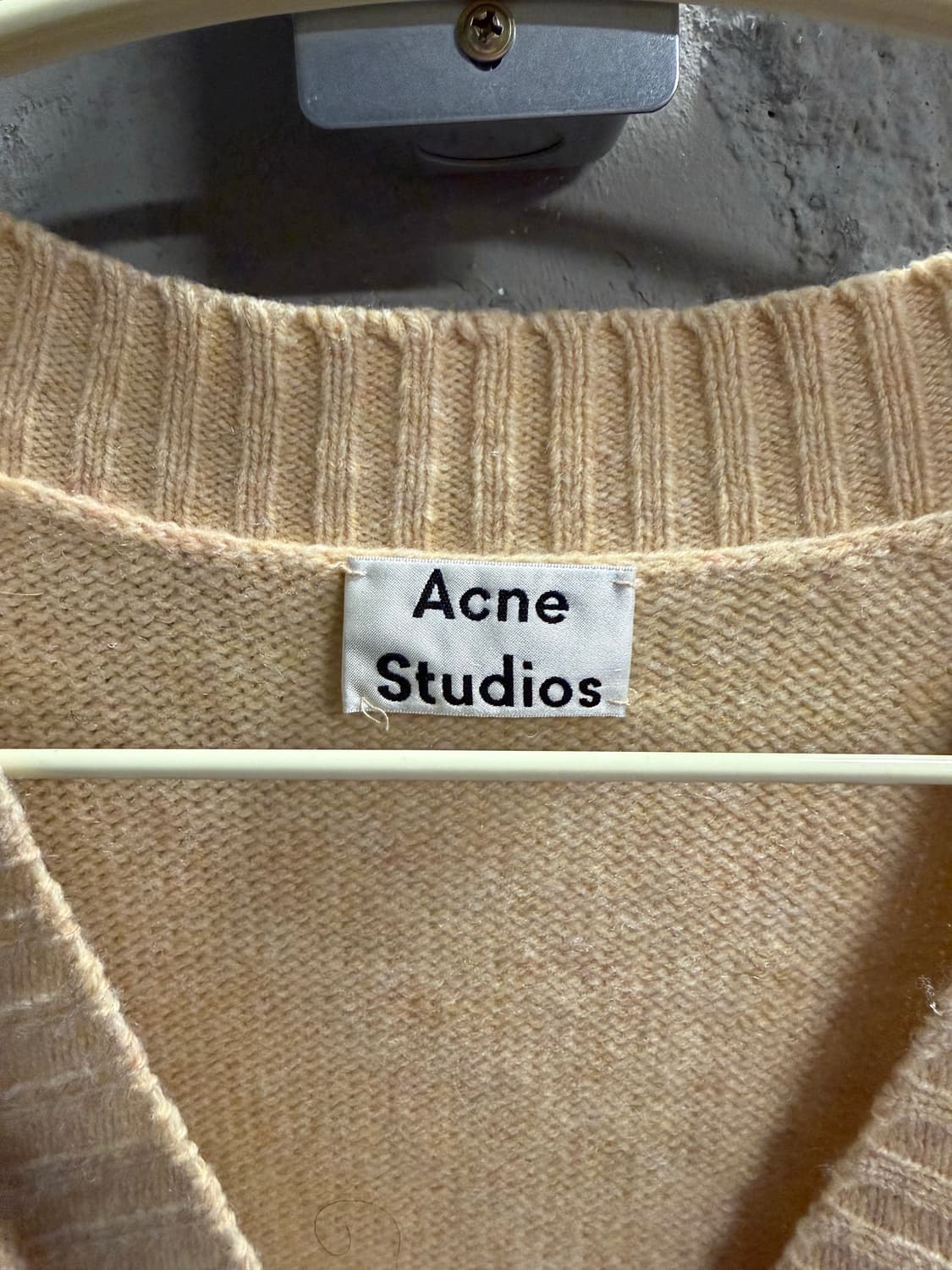 아크네스튜디오 Acne Studios 울 오버핏 브이넥 가디건 베이지 상품이미지5