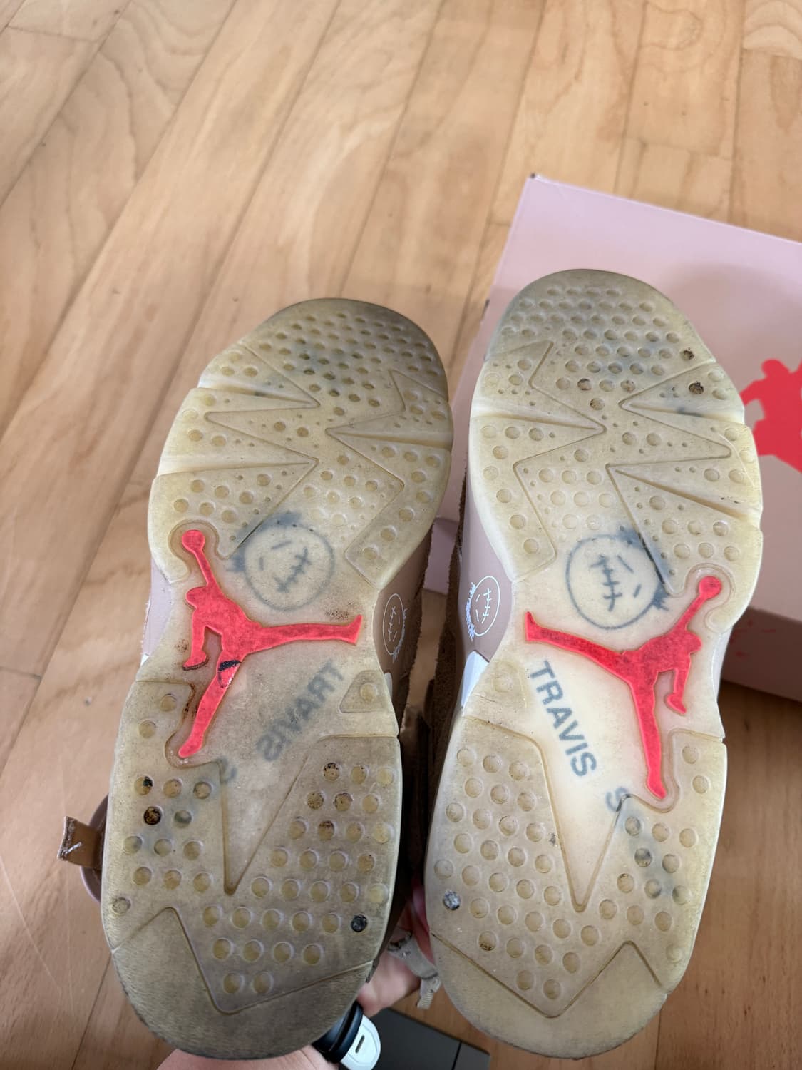 조던 6 x 트래비스 스캇 레트로 SP 브리티쉬 카키  상품이미지7