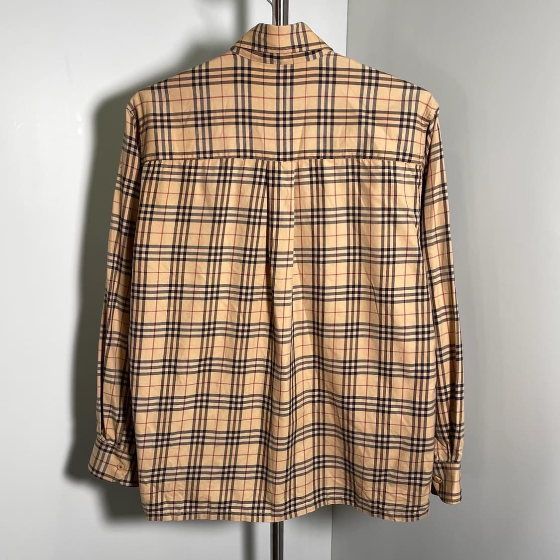 버버리 자수 로고 포켓 노바체크 셔츠 상품이미지2