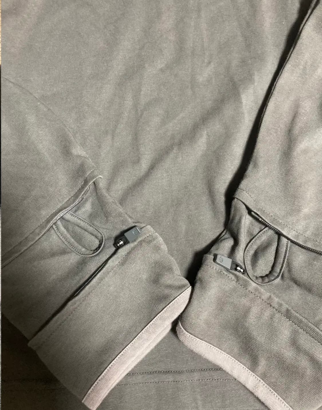 산산기어 파이핑 블락 롱슬리브 차콜 상품이미지3