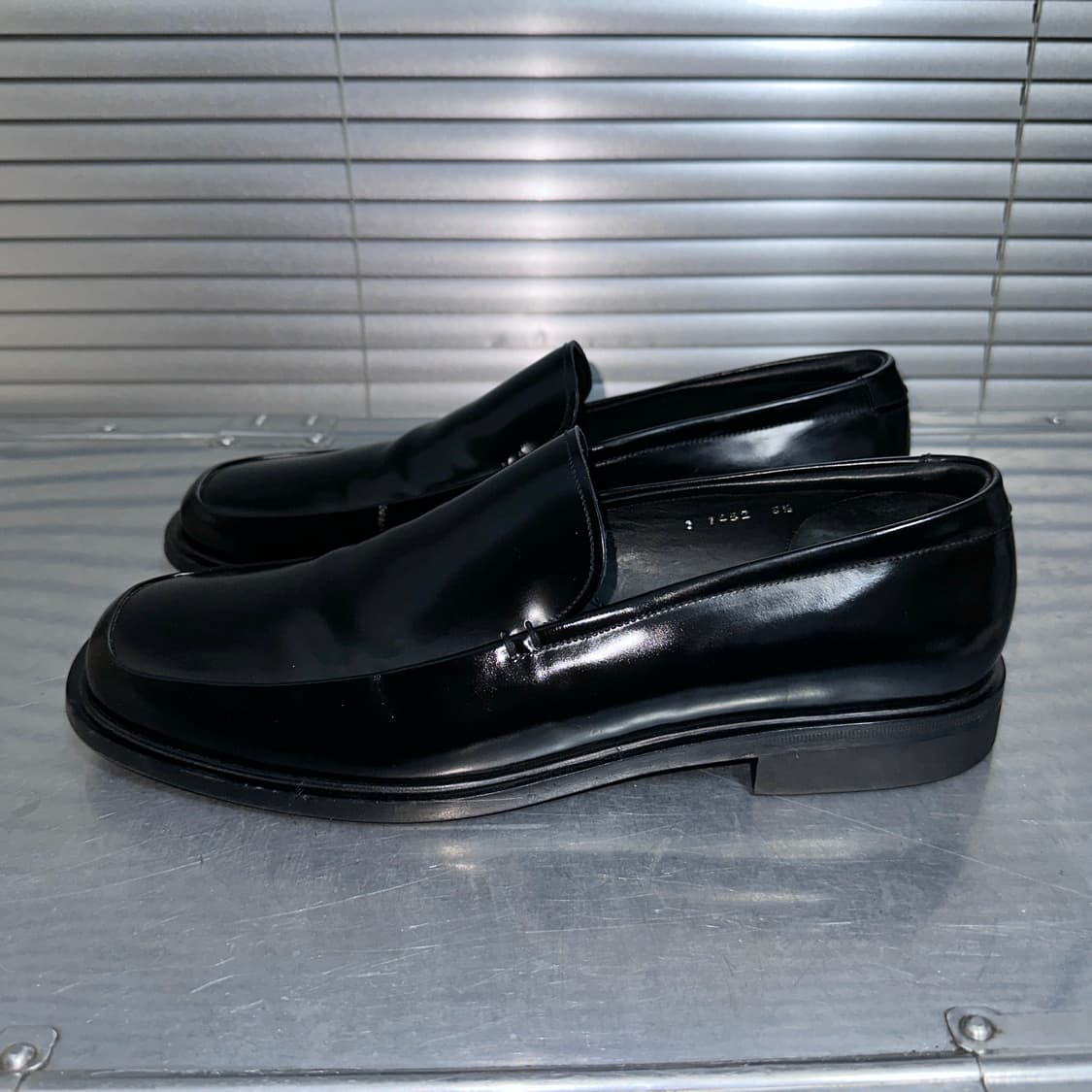 새상품 블랙 프라다 스퀘어 로퍼 상품이미지5