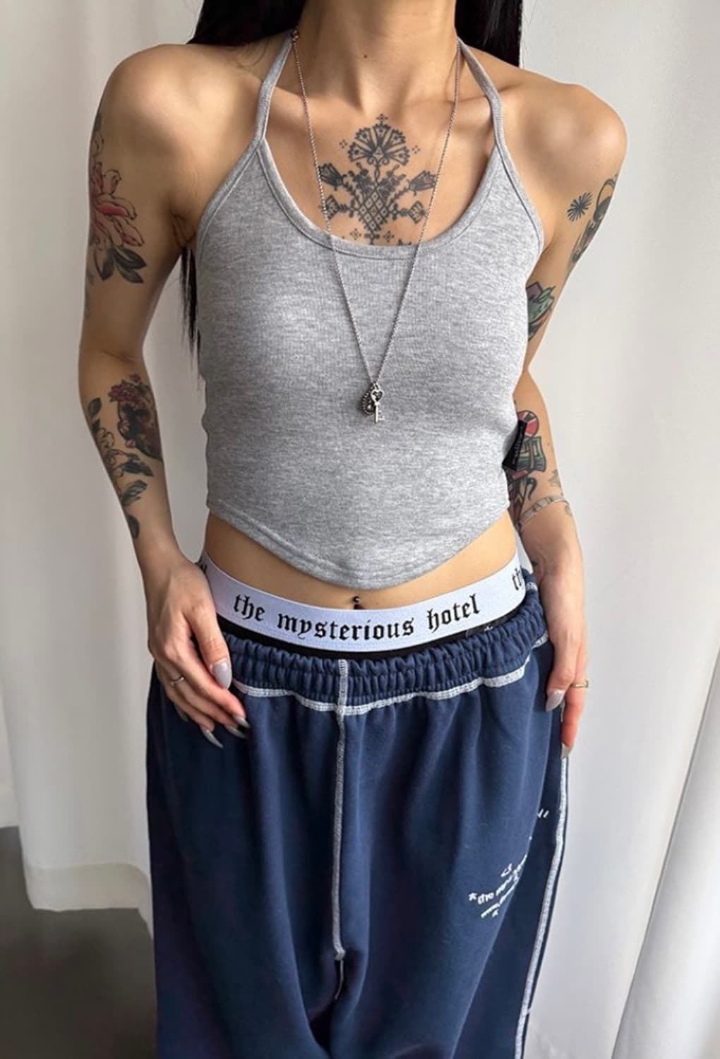 더미스테리어스호텔 홀터 탑 상품이미지1
