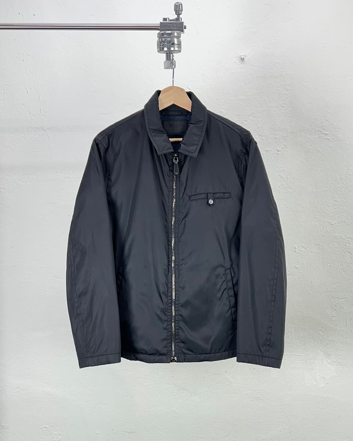 프라다 블랙 리 나일론 히든 포켓 개버딘 자켓 상품이미지1