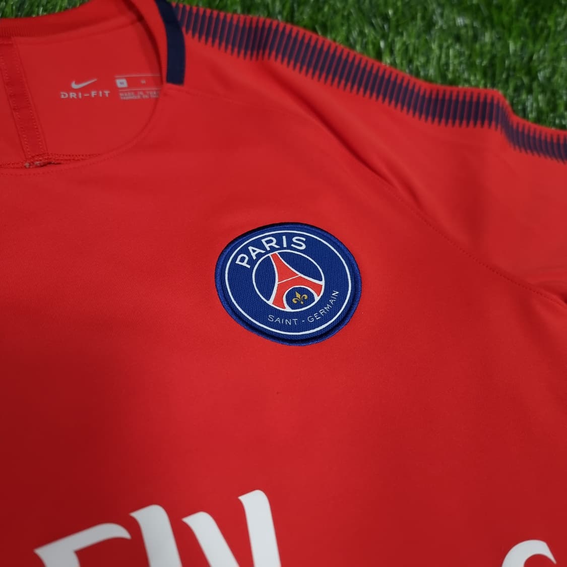 17-18시즌 파리 생제르망 나이키 트레이닝 상품이미지3