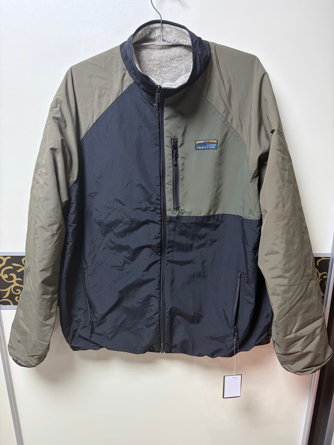 프릭스스토어 리버시블 플리스 M 크레이지 새상품 상품이미지1