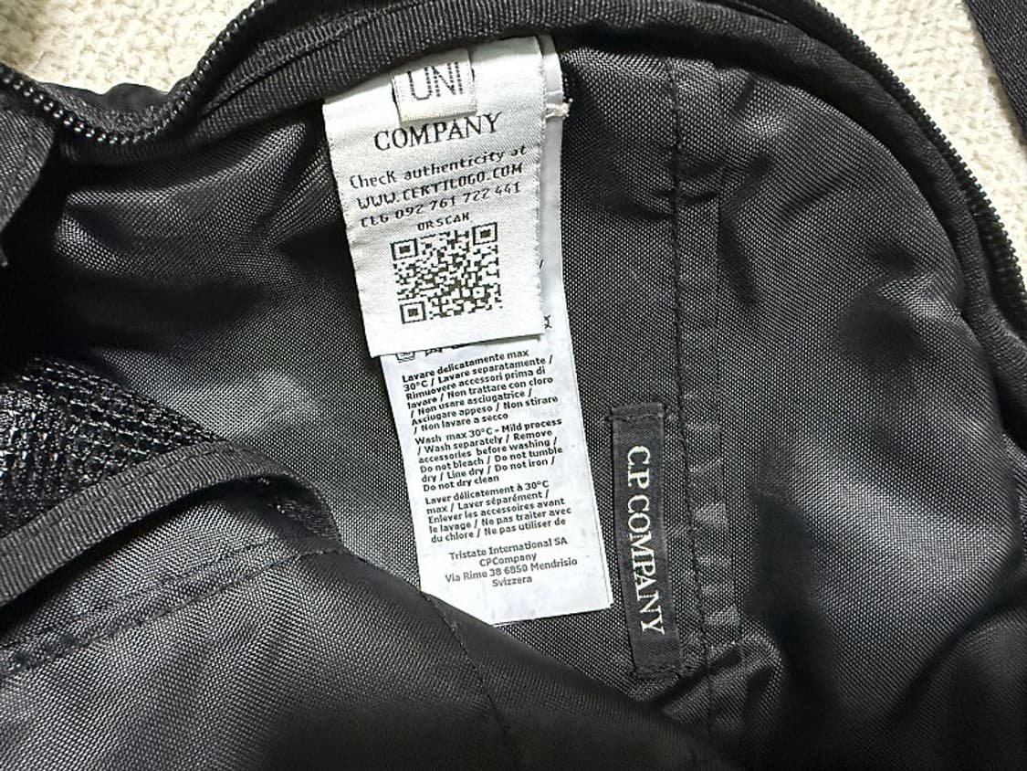 C.P 컴퍼니 나일론 B 싱글 스트랩 슬링백 상품이미지3