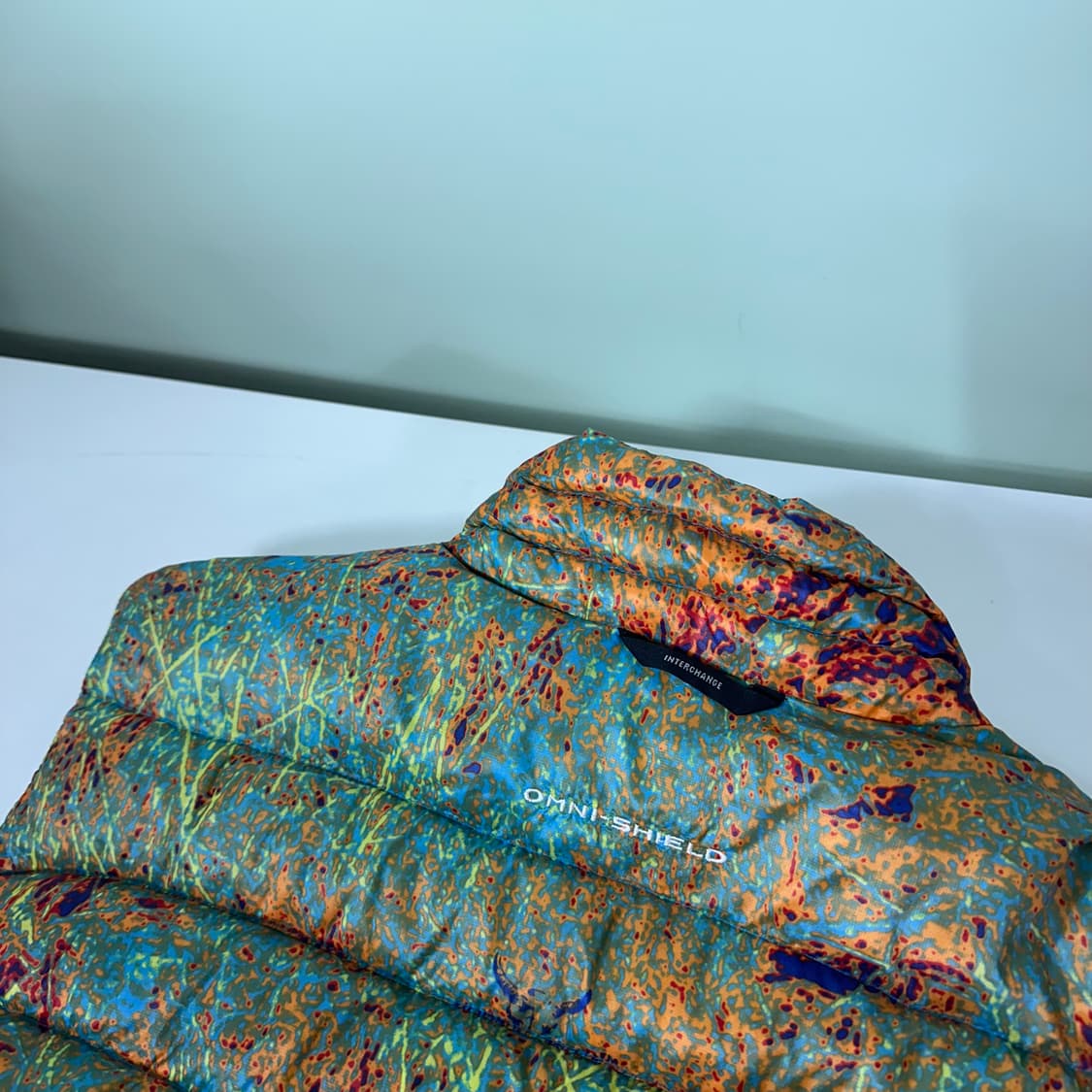 M 컬럼비아 구스다운 열감지프린팅 OMNI-SHIELD 경량 패딩조끼 상품이미지6