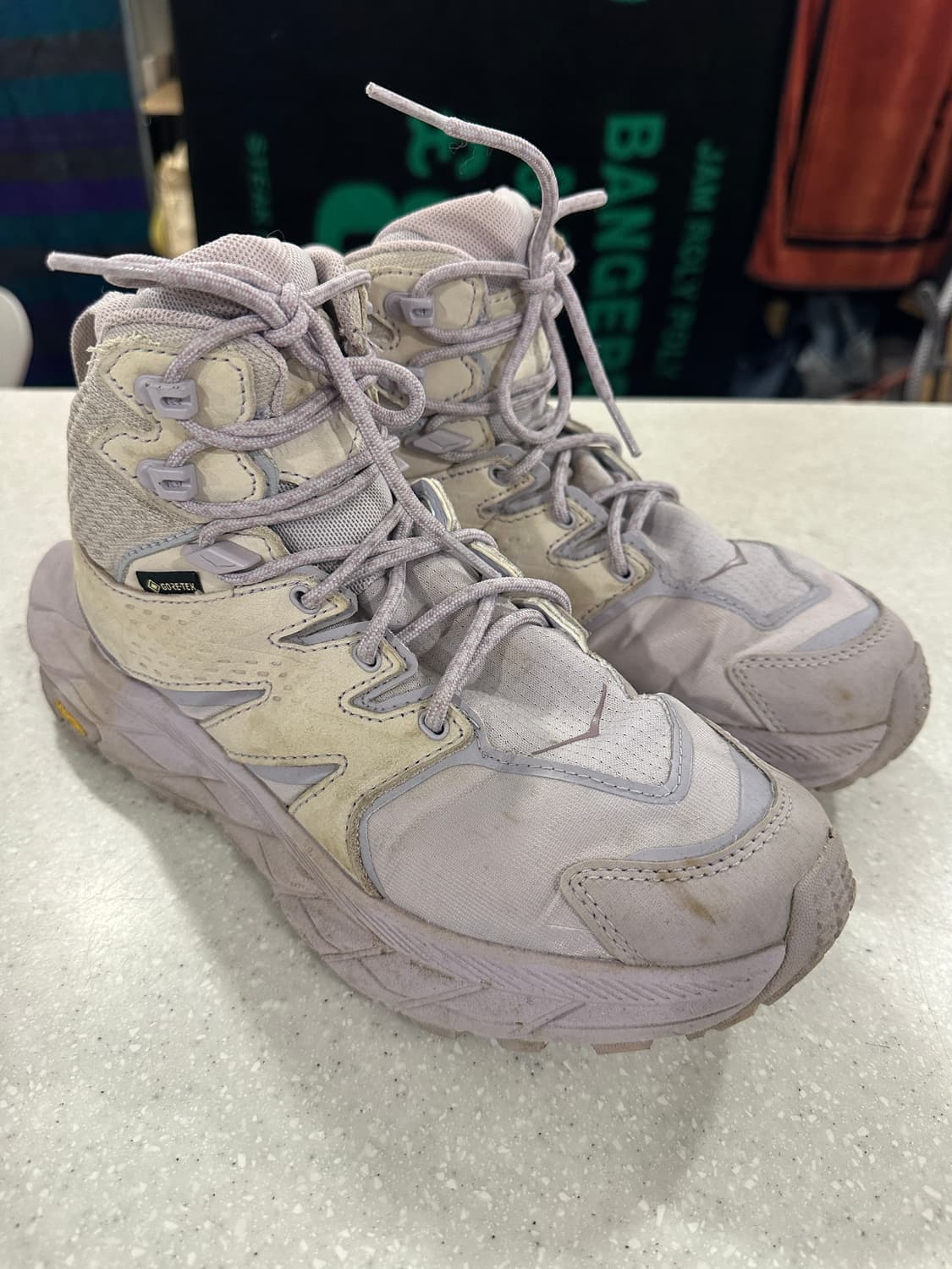 호카 아나카파 미드 등산화 상품이미지1