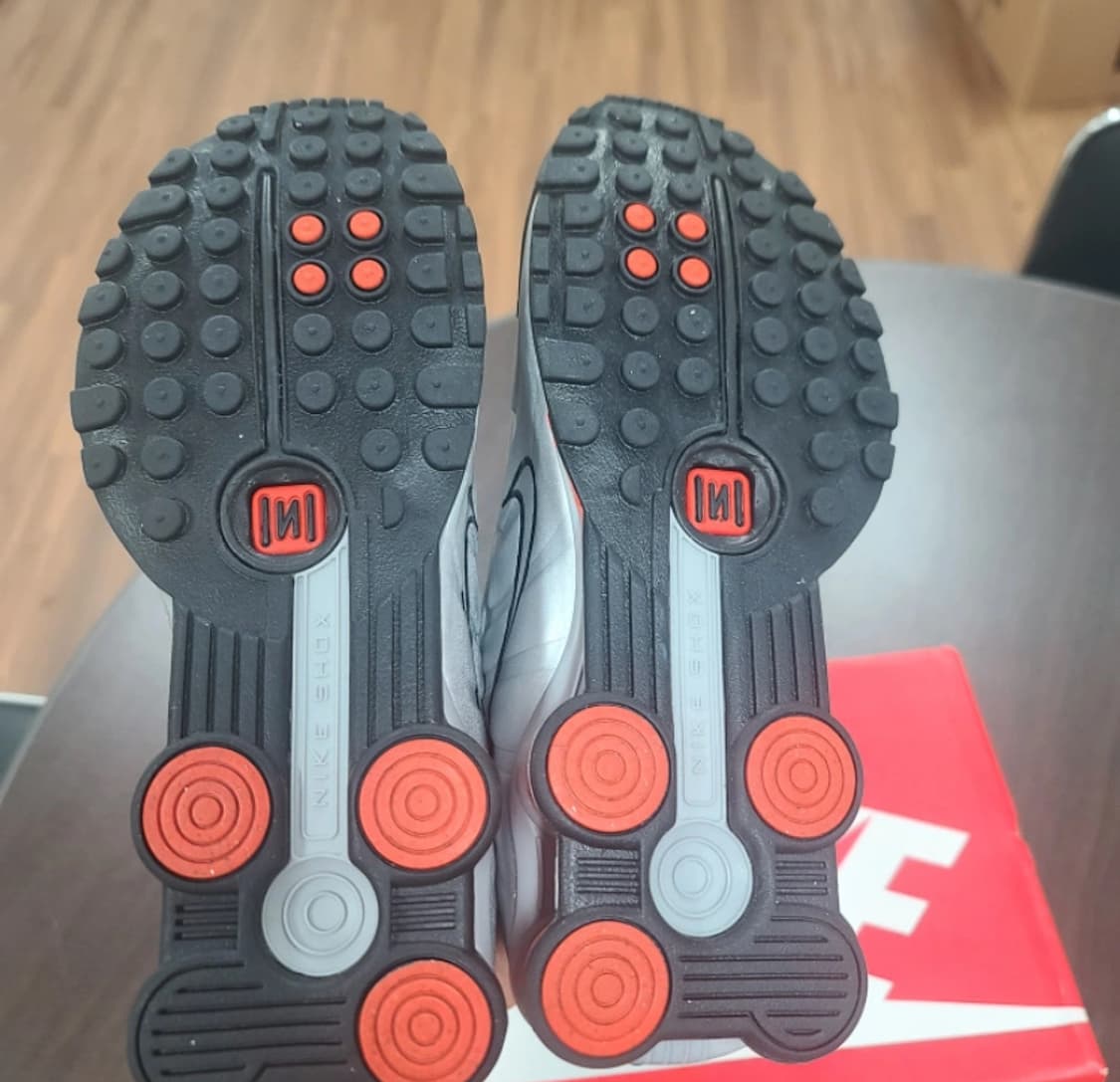 나이키 샥스 메탈릭실버 사이즈 260 상품이미지4