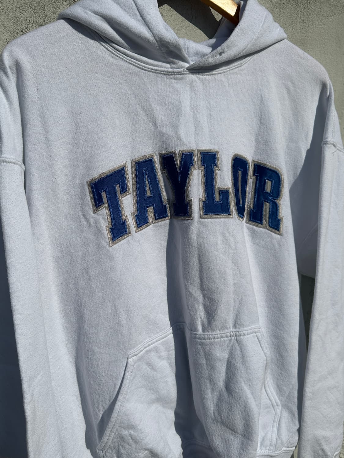 [XL] GILDAN 길단 TAYLOR 화이트 후드 티셔츠 상품이미지5