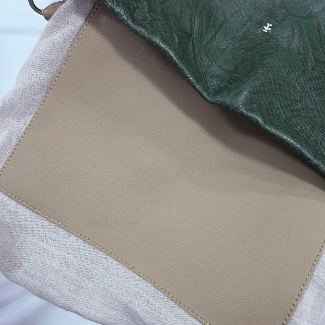 [Henri Beguelin] 헨리베글린 뱀피 카키 숄더백 상품이미지4