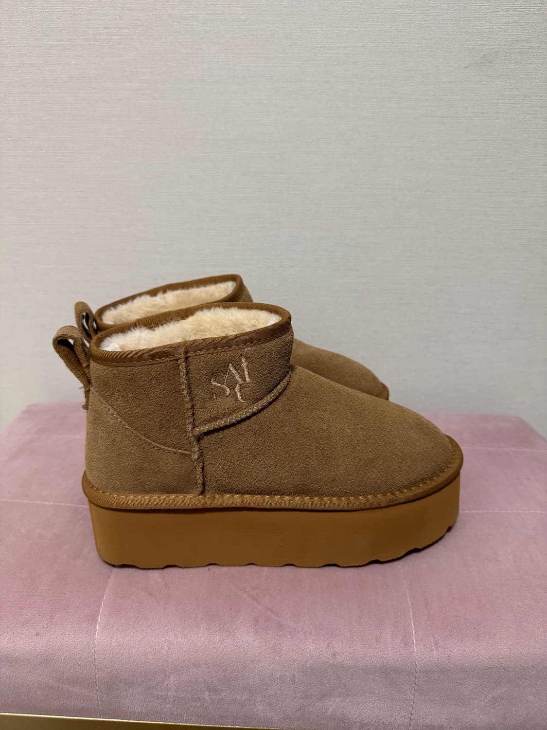 세인트새틴 어그 250 상품이미지1