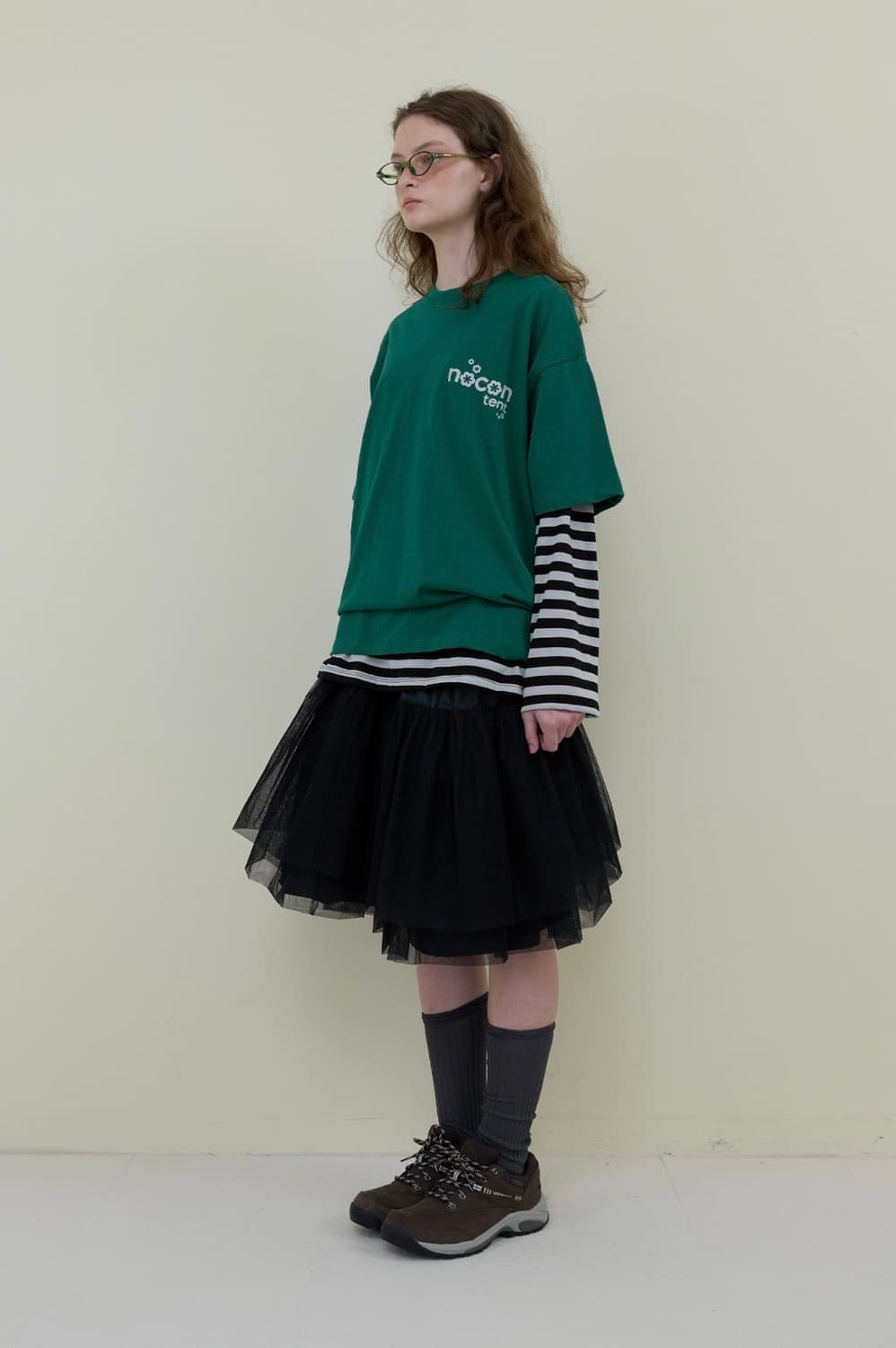 노컨텐츠 블랙 매쉬 플레어 스커트 상품이미지1