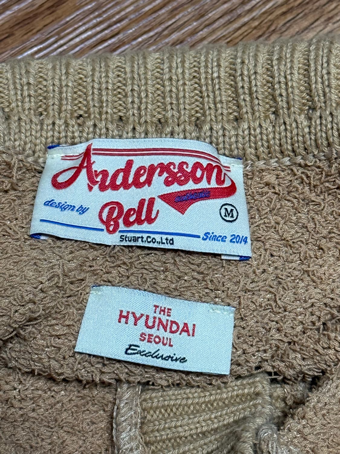 [M]앤더슨벨 더현대 부클 가디건 상품이미지3