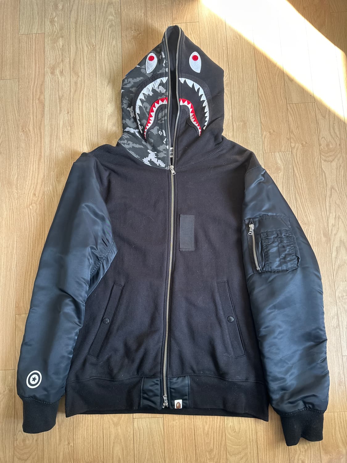 베이프 BAPE 샤크 후드 집업 팝니다 상품이미지1