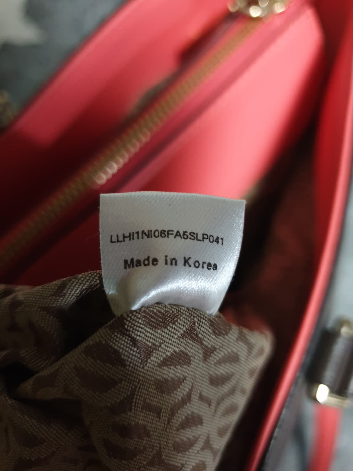 루이까또즈 모노그램 로고체인고리 소가죽 도트백 상품이미지5