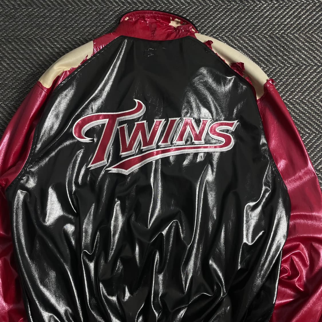 데상트 KBO Lg 트윈스 유광 바시티 자켓o 3803 상품이미지2