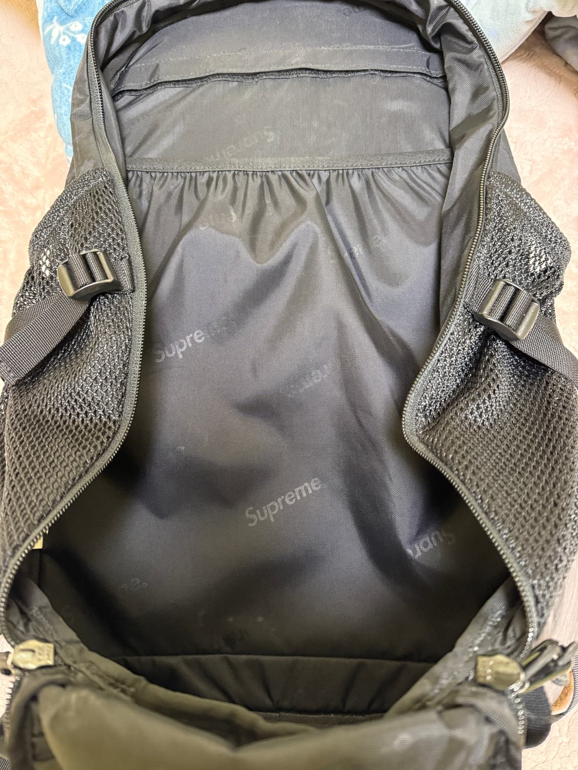 슈프림 백팩 블랙 (23FW) 상품이미지10