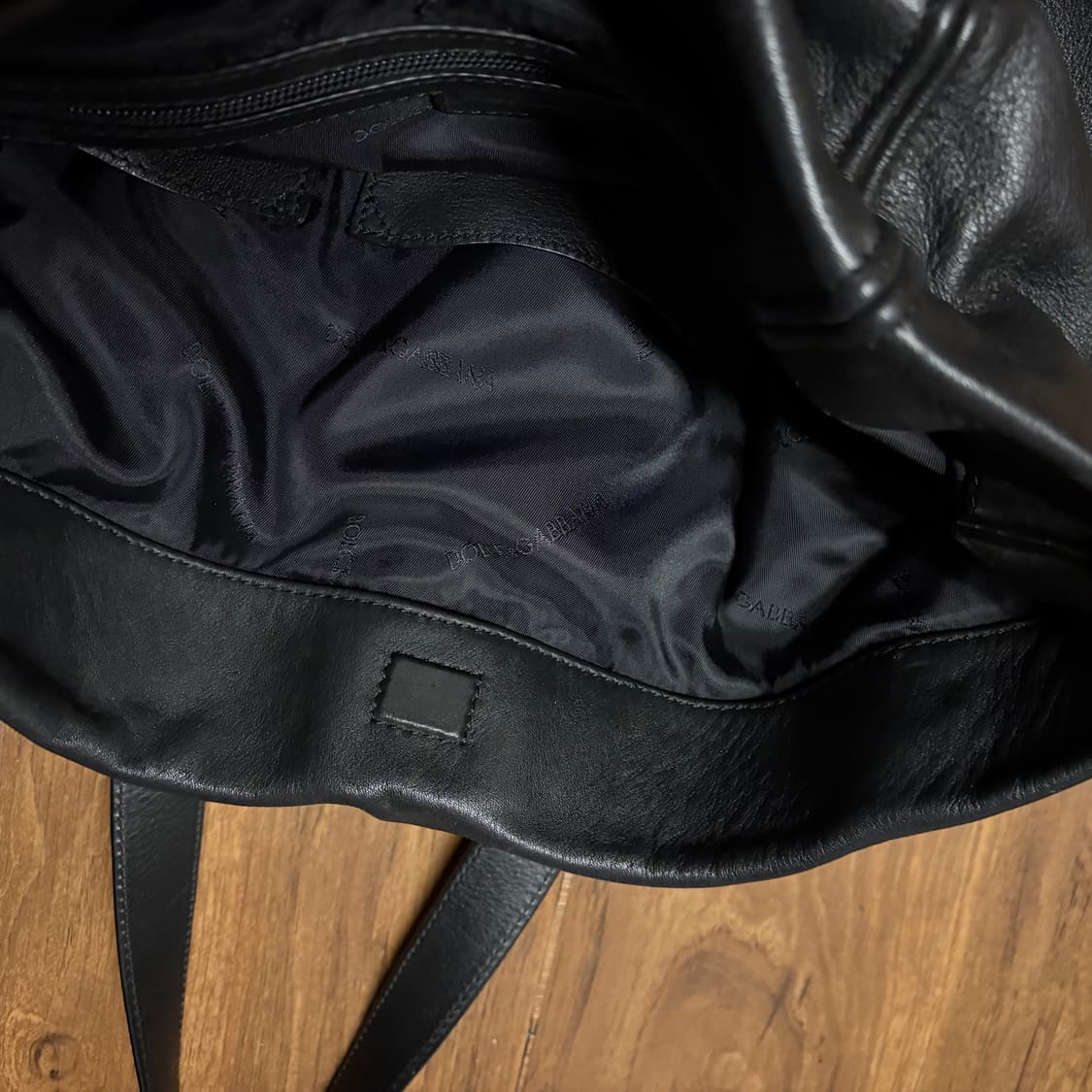 DOLCE AND GABBANA LEATHER TOTE BAG 상품이미지4