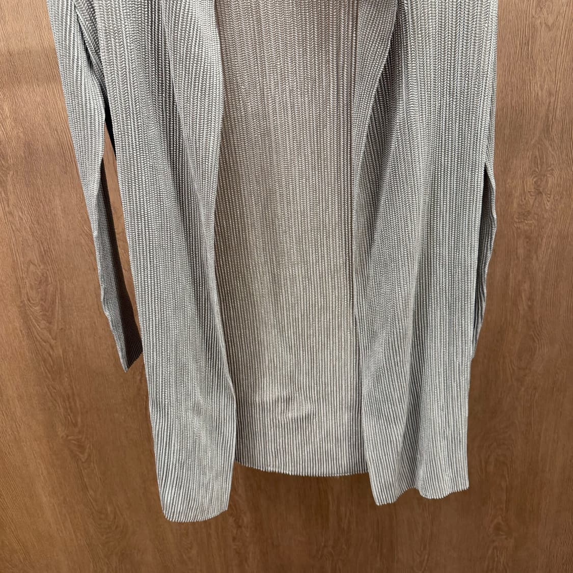 스피치오 롱 가디건 세로 플리츠 오픈형 드레이프 실루엣 디테일 베이지 상품이미지5