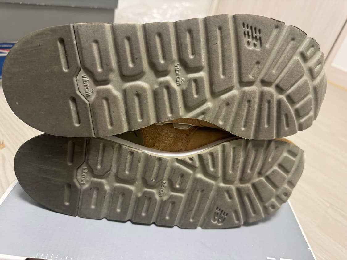 뉴발란스 990v1 상품이미지2