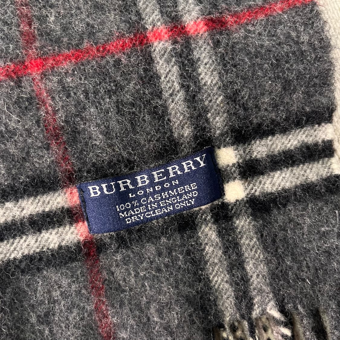 버버리 노바체크 캐시미어 차콜 머플러 상품이미지3