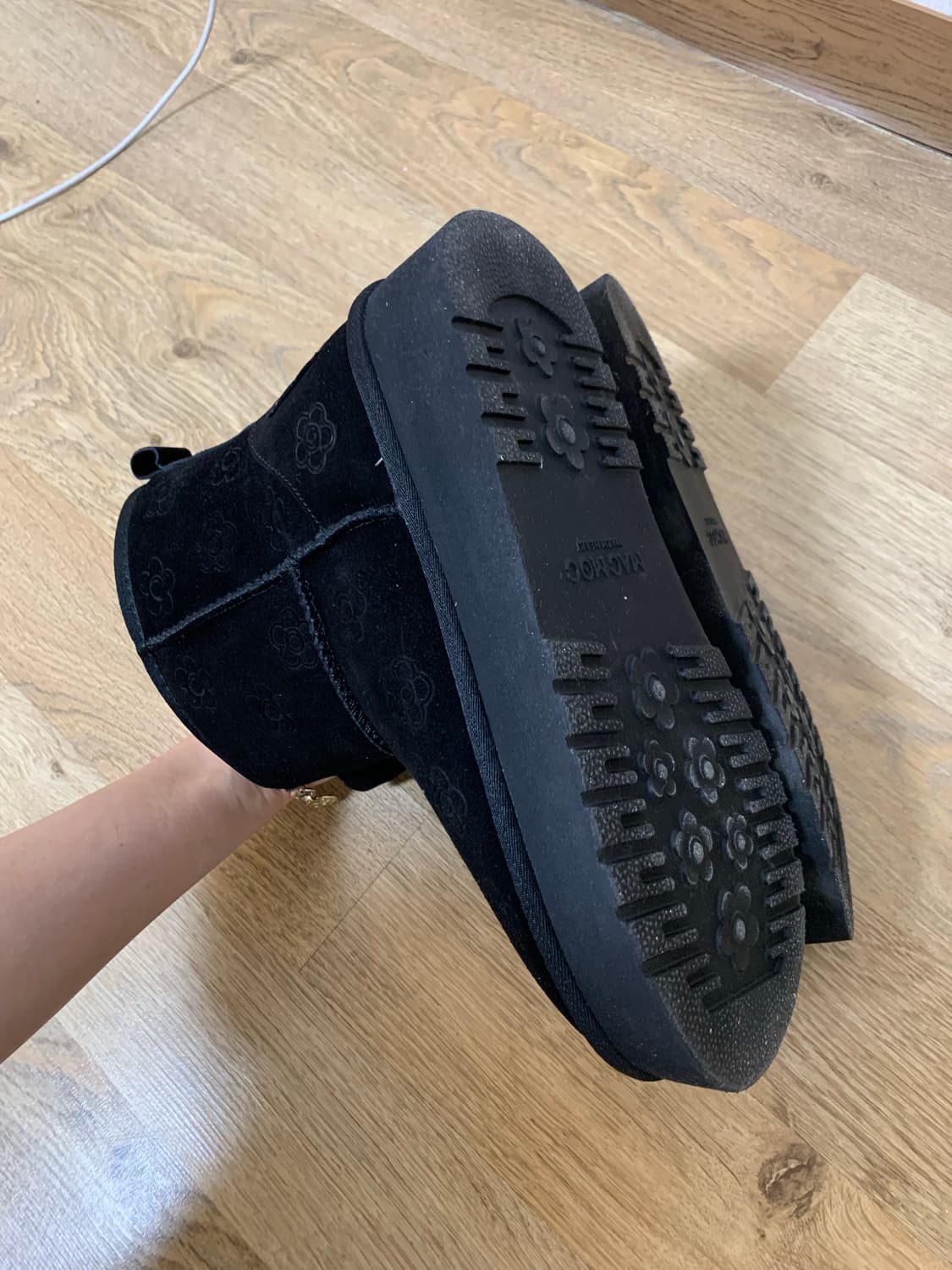 마크모크 플라워패턴 소가죽 어그 상품이미지3