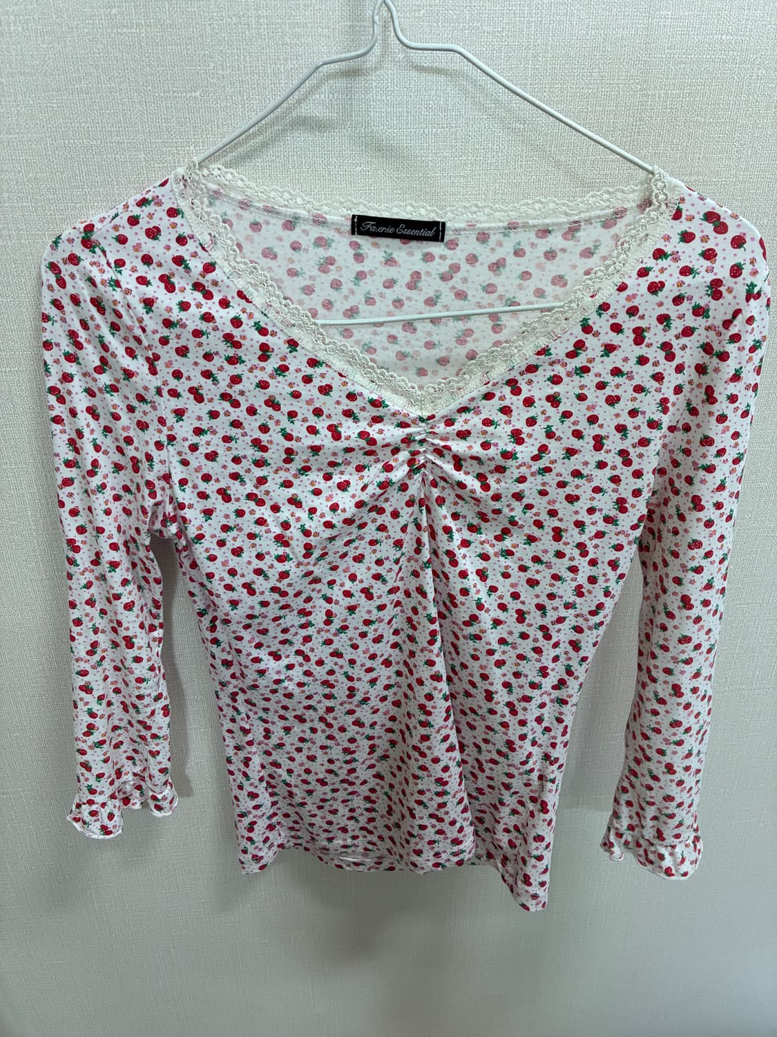 샵페어리 little strawberry lace top ivory 상품이미지2