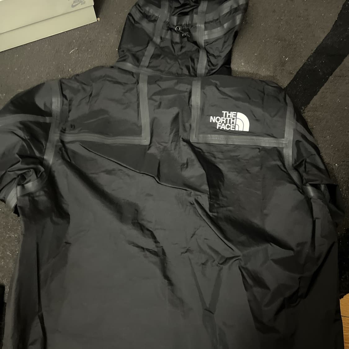 슈프림 x 노스페이스 서밋 윈드브레이커 자켓 블랙 상품이미지9