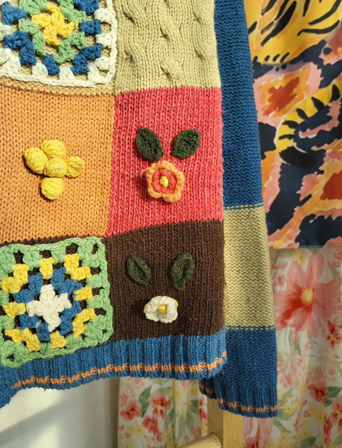 빈티지 모티브 폼폼 가디건 상품이미지4