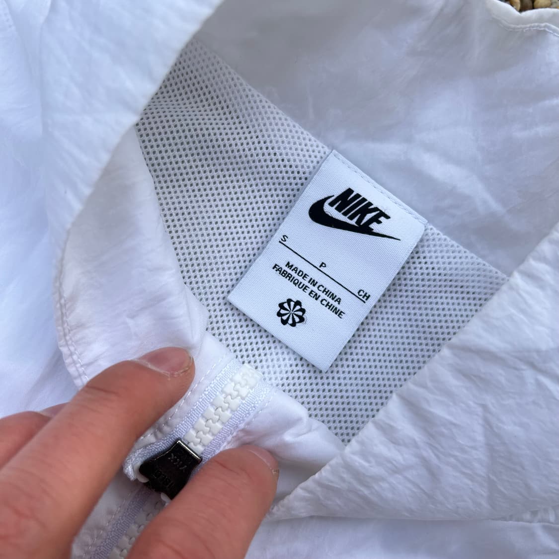 나이키(NIKE) 빅스우시 화이트 에센셜 우븐 바람막이 상품이미지5